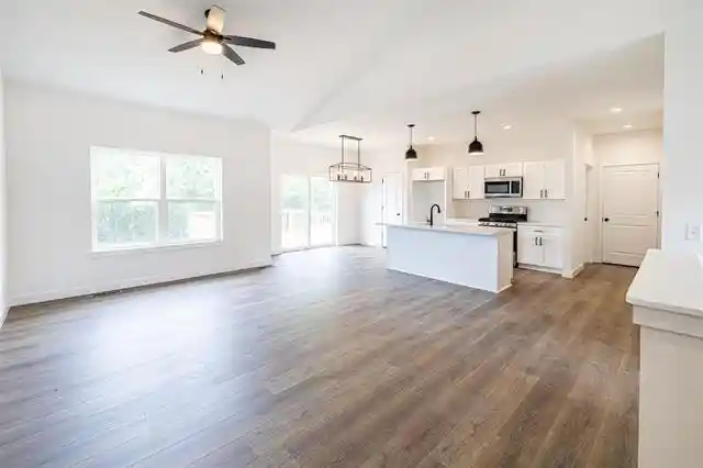 Photo 3 of Single family home for sale at 607 Millar Dr, Beloit, WI 53511 | MLS# 2034034 | Listing updated on 2026-10-05