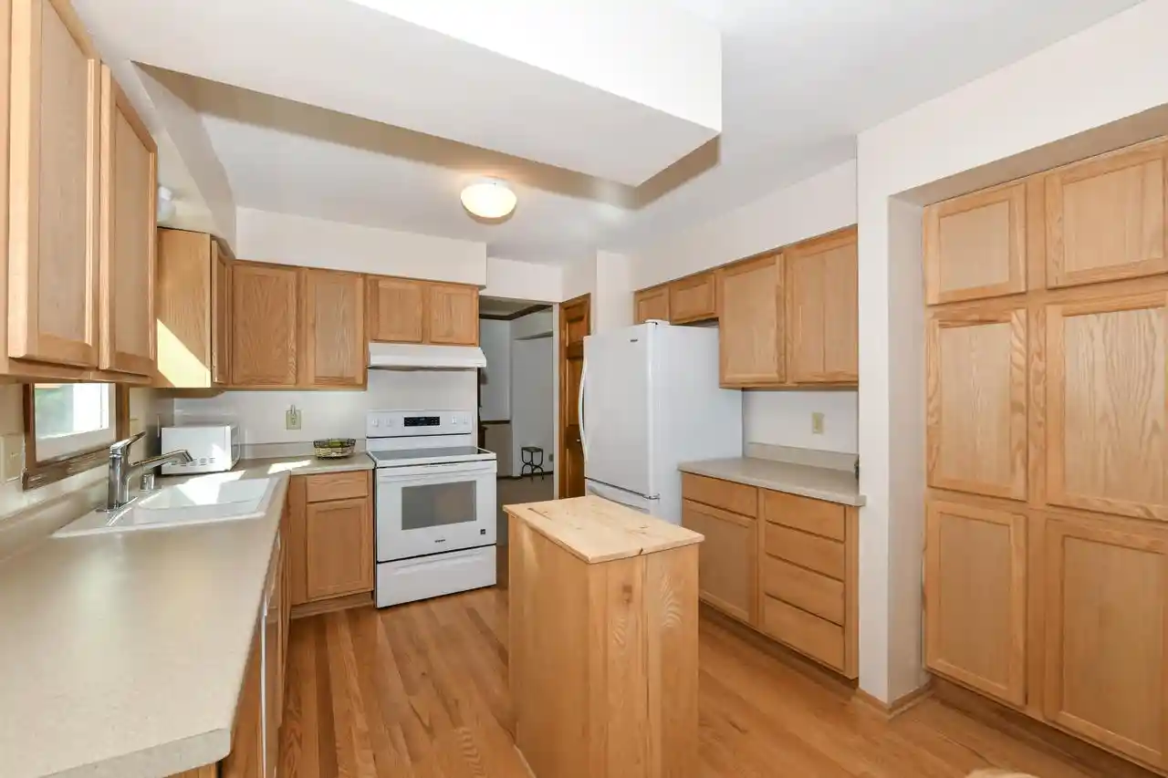 Photo 2 of Single family home for sale at 390 E Quail Run, Oak Creek, WI 53154 | MLS# 1983416 | Listing updated on 2026-10-09