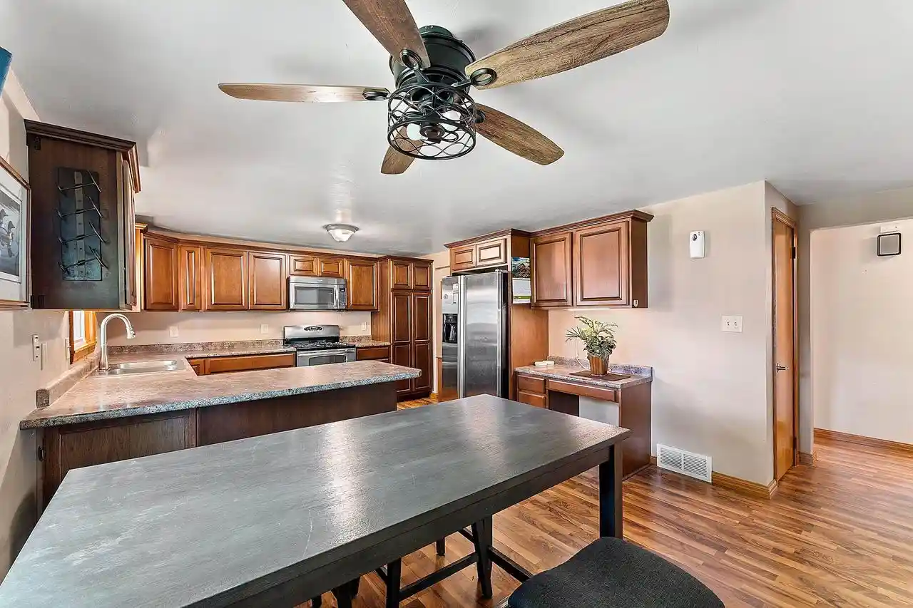 Photo 2 of Single family home for sale at 1575 Forest Glen Dr, Green Bay, WI 54304 | MLS# 50333779 | Listing updated on 2026-10-06