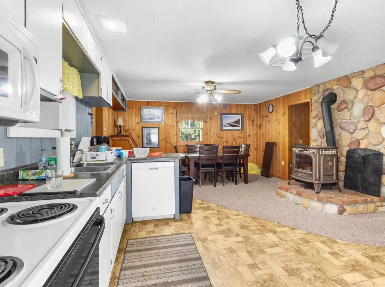 Photo 3 of Single family home for sale at W11966 Parkway Rd, Crivitz, WI 54114 | MLS# 50333782 | Listing updated on 2026-10-05