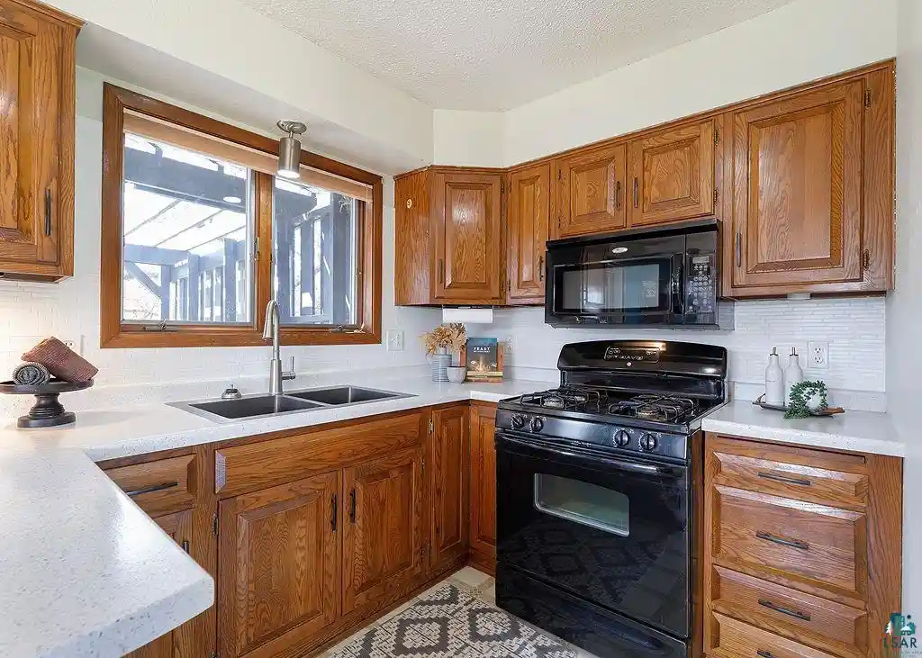 Photo 3 of Sale Pending at 3217 Cumming Ave, Superior, WI 54880 | MLS# 6128211 | Listing updated on 2026-10-05