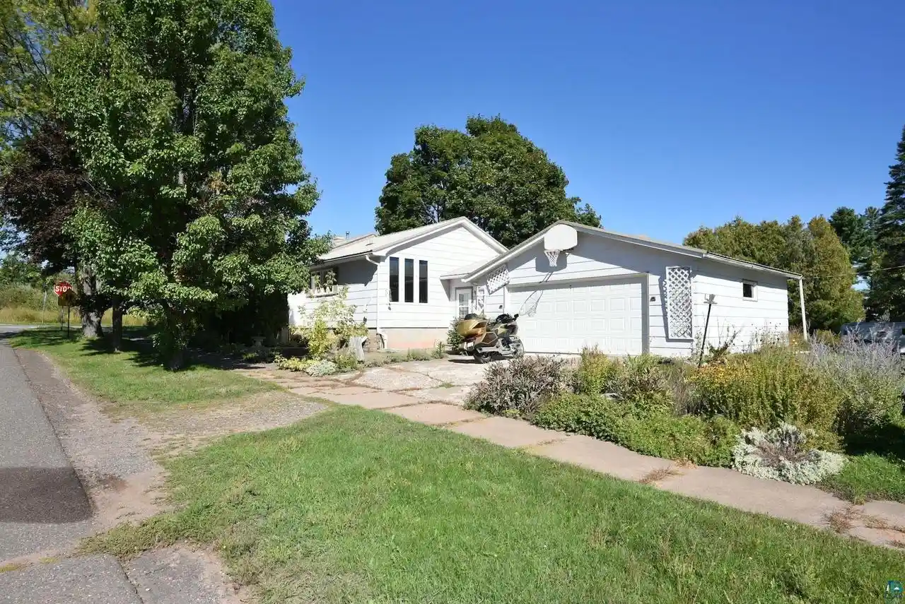 Photo 1 of Single family home for sale at 320 N 4th Avenue W, Washburn, WI 54891 | MLS# 6128111 | Listing updated on 2026-10-05
