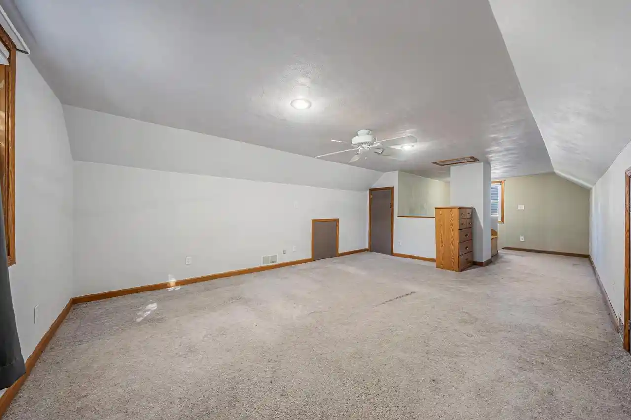 Photo 3 of Single family home for sale at 1015 W Hawes St, Appleton, WI 54914 | MLS# 50333783 | Listing updated on 2026-10-07