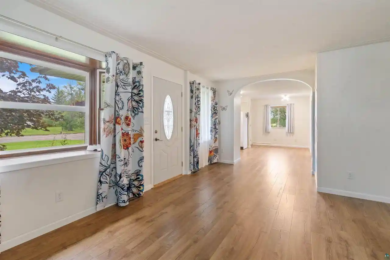 Photo 3 of Sale Pending at 6715 Tower Ave, Superior, WI 54880 | MLS# 6128074 | Listing updated on 2026-10-05