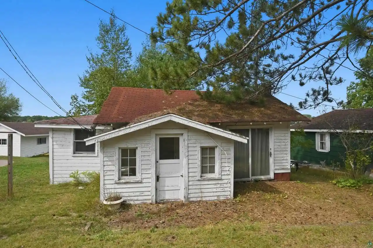 Photo 2 of Single family home for sale at 8075 S Dowling Lk Rd E, Superior, WI 54880 | MLS# 6127955 | Listing updated on 2026-10-07