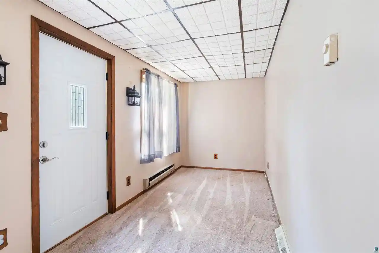 Photo 3 of Single family home for sale at 2021 Ohio Ave, Superior, WI 54880 | MLS# 6128058 | Listing updated on 2026-10-05
