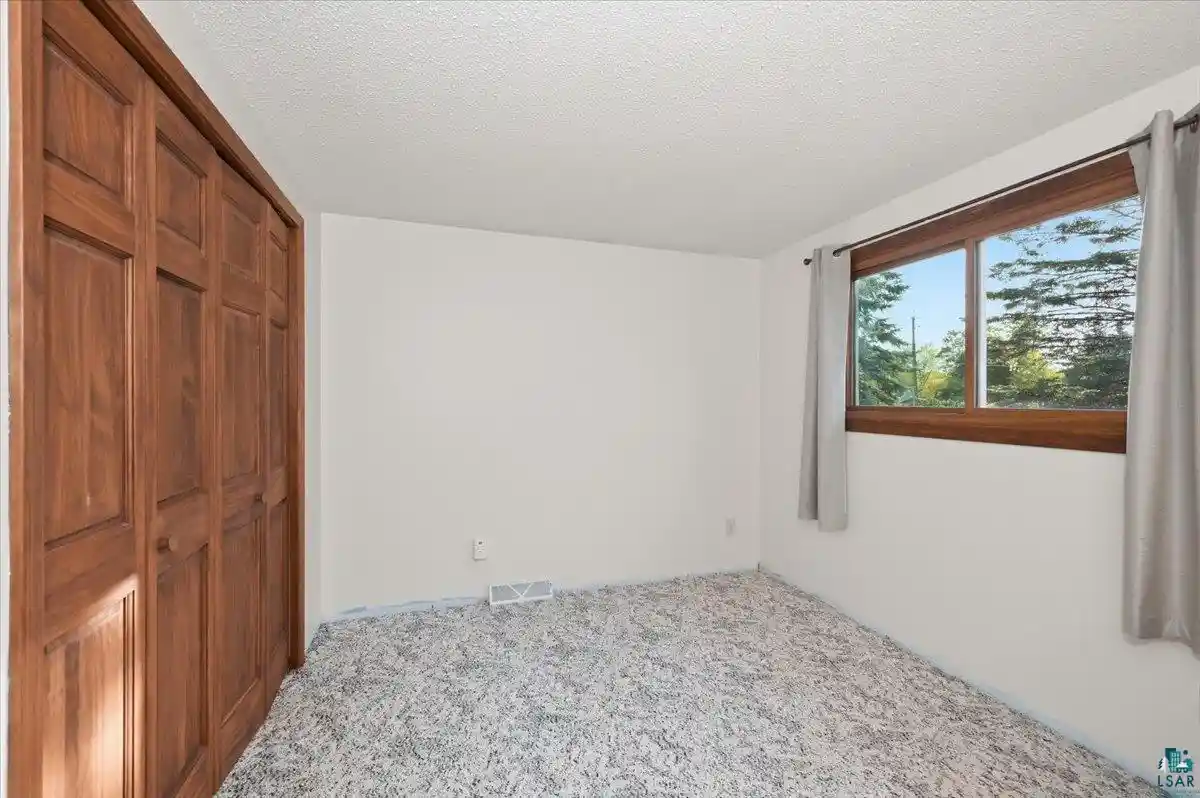 Photo 3 of Single family home for sale at 3729 E 5th Street, Superior, WI 54880 | MLS# 6128159 | Listing updated on 2026-10-09