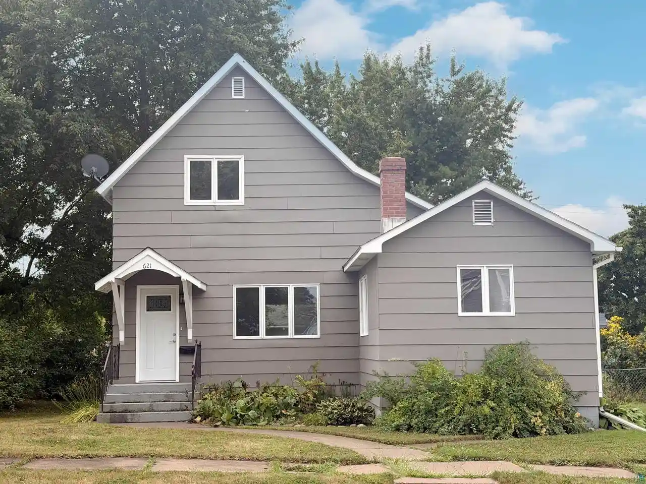 Photo 1 of Single family home for sale at 621 18th Avenue W, Ashland, WI 54806 | MLS# 6127918 | Listing updated on 2026-10-05