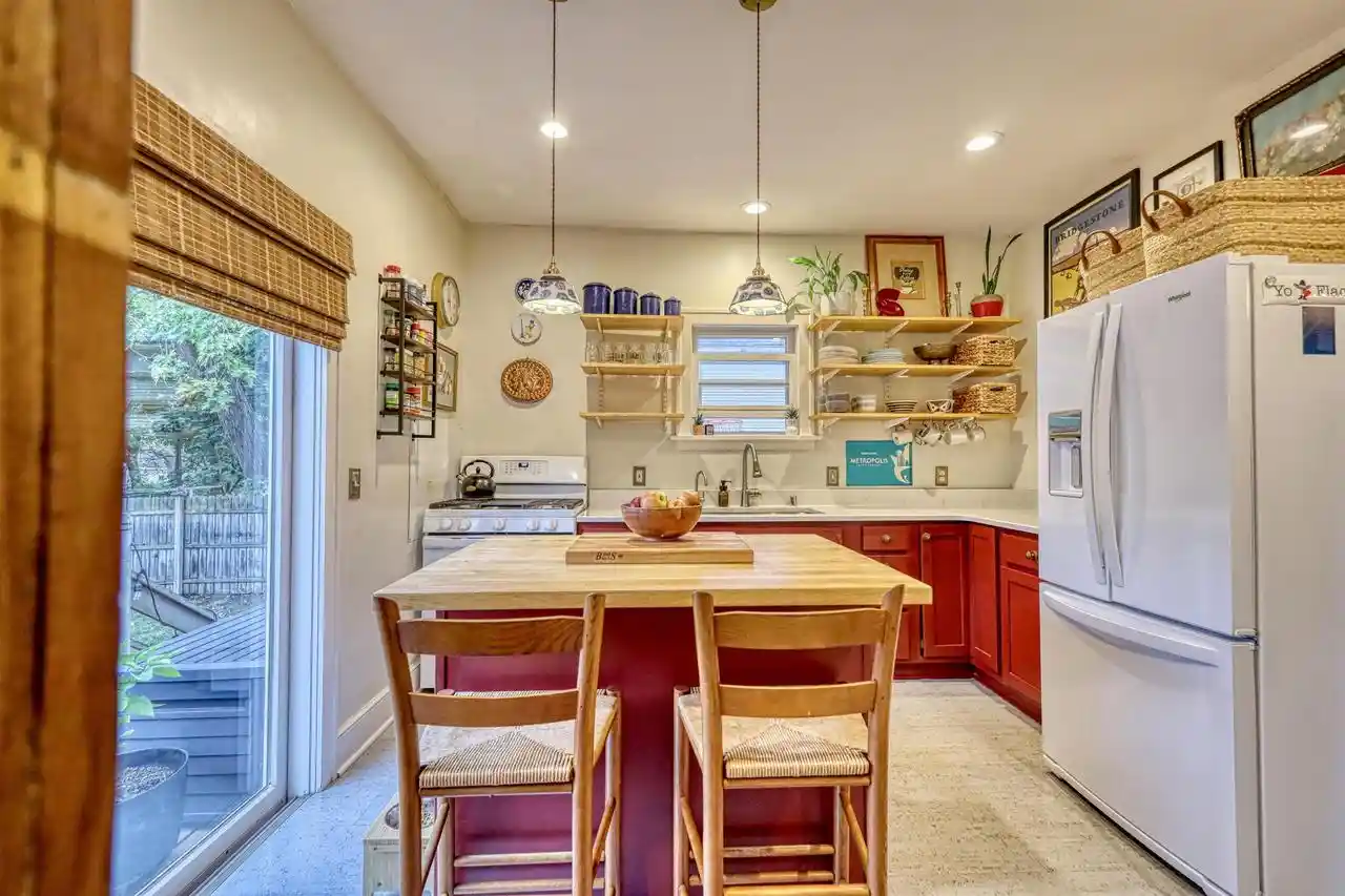 Photo 3 of Single family home for sale at 605 W Olin Ave, Madison, WI 53715 | MLS# 2034050 | Listing updated on 2026-10-08