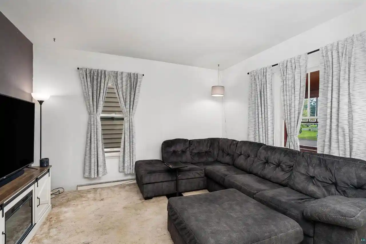 Photo 4 of Single family home for sale at 1805 Garfield Ave, Superior, WI 54880 | MLS# 6128003 | Listing updated on 2026-10-09