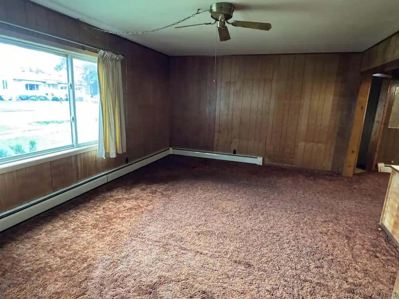 Photo 3 of Single family home for sale at 1611 Washington Ave, Superior, WI 54880 | MLS# 6128049 | Listing updated on 2026-10-06