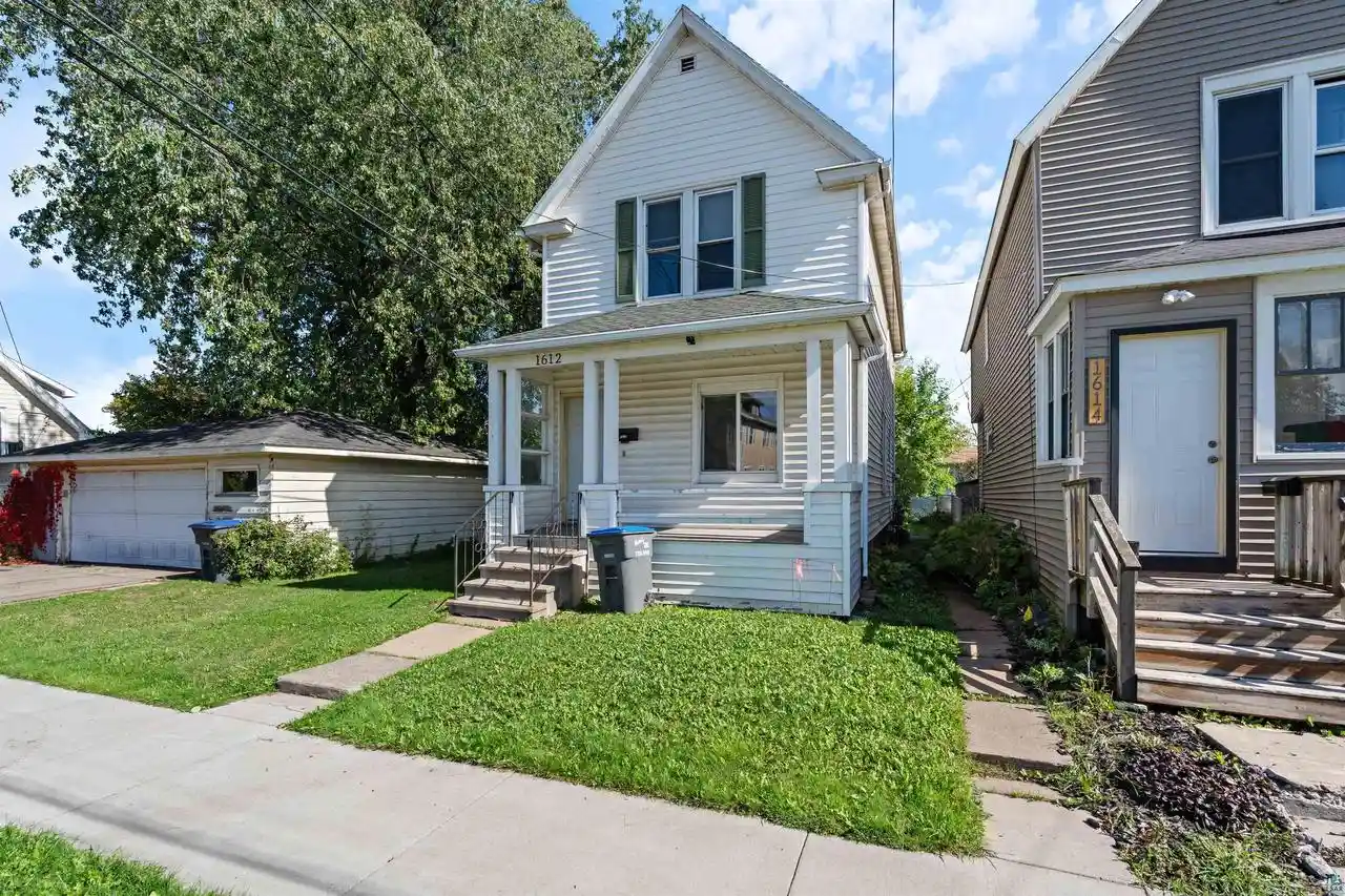 Photo 1 of Single family home for sale at 1612 Baxter Ave, Superior, WI 54880 | MLS# 6128267 | Listing updated on 2026-10-05