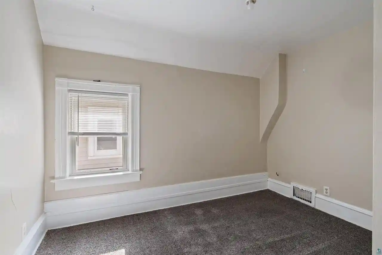 Photo 3 of Single family home for sale at 1612 Baxter Ave, Superior, WI 54880 | MLS# 6128267 | Listing updated on 2026-10-05