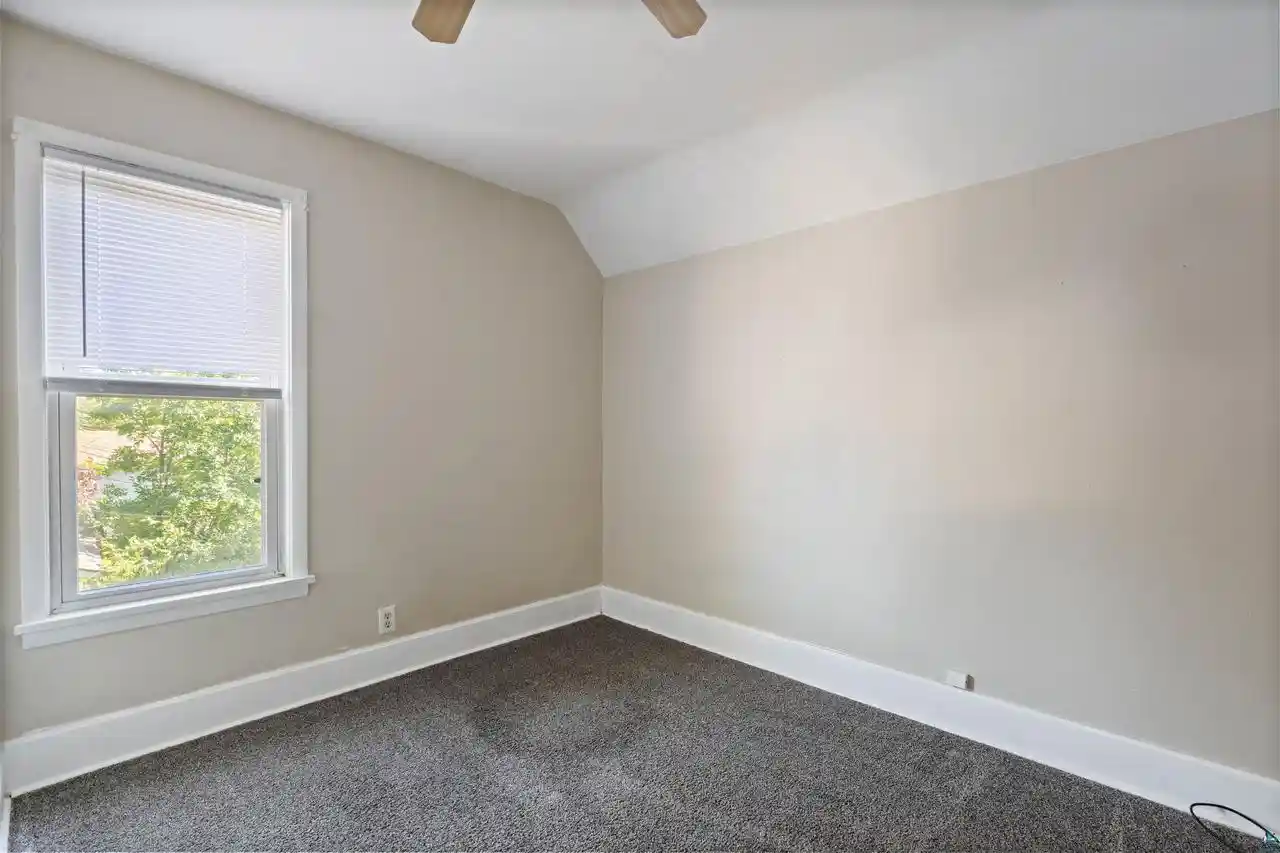 Photo 3 of Single family home for sale at 1612 Baxter Ave, Superior, WI 54880 | MLS# 6128267 | Listing updated on 2026-10-05