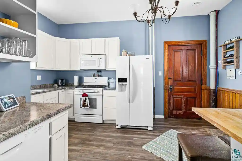 Photo 3 of Single family home for sale at 1211 Weeks Ave, Superior, WI 54880 | MLS# 6128196 | Listing updated on 2026-10-05