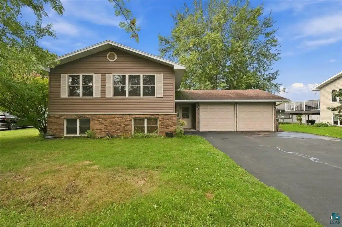 Photo 1 of Single family home for sale at 2010 E 10th Street, Superior, WI 54880 | MLS# 6128076 | Listing updated on 2026-10-05