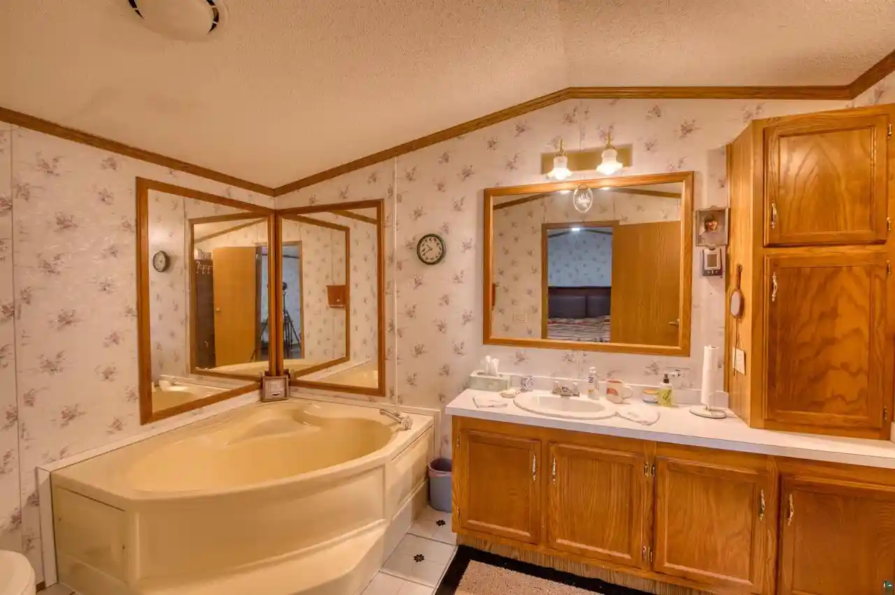 Photo 3 of Single family home for sale at 85185 Trailer Ct Rd, Bayfield, WI 54814 | MLS# 6128169 | Listing updated on 2026-10-05