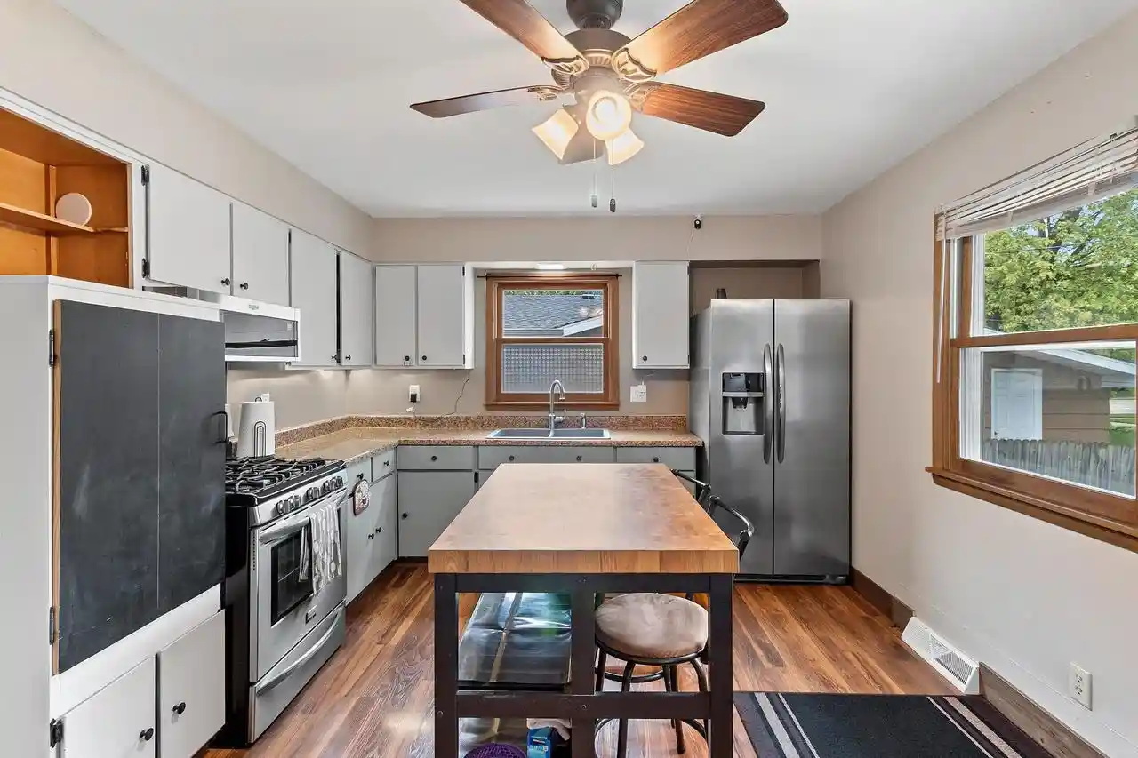 Photo 3 of Single family home for sale at 111 N Meadow St, Oshkosh, WI 54902 | MLS# 50333784 | Listing updated on 2026-10-05