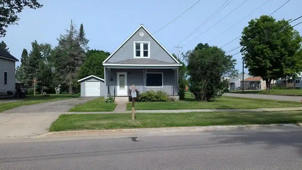 Photo 1 of Single family home for sale at 1634 Clermont St, Antigo, WI 54409 | MLS# 22604950 | Listing updated on 2026-10-07