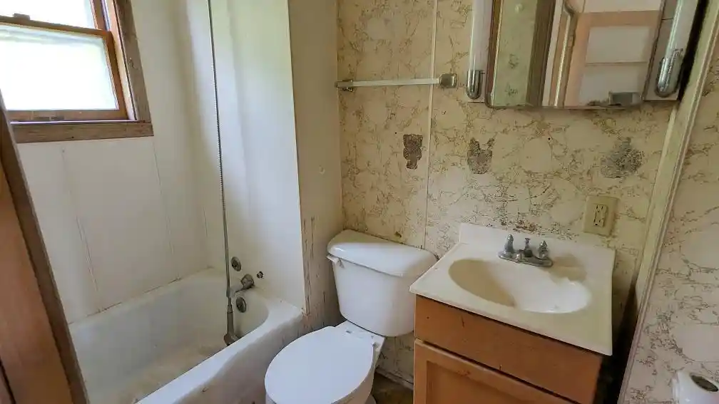 Photo 2 of Single family home for sale at 1634 Clermont St, Antigo, WI 54409 | MLS# 22604950 | Listing updated on 2026-10-07
