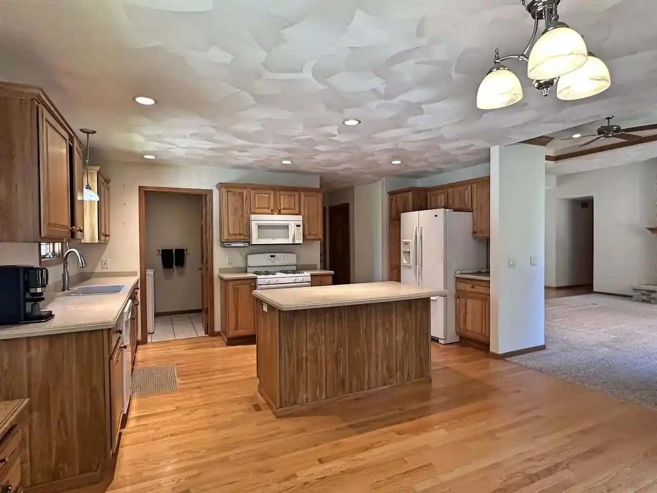 Photo 3 of Single family home for sale at 3511 Candlewood Dr, Janesville, WI 53546 | MLS# 2034057 | Listing updated on 2026-10-08