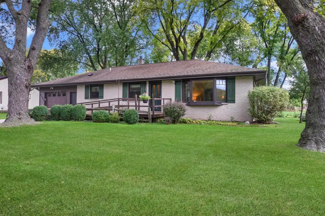 Photo 1 of Single family home for sale at 1904 Chestnut St, West Bend, WI 53095 | MLS# 1983437 | Listing updated on 2026-10-05