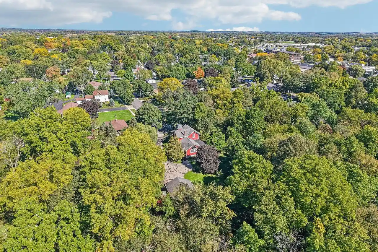 Photo 3 of Single family home for sale at 238 S Oak St, Lake Mills, WI 53551 | MLS# 1983440 | Listing updated on 2026-10-06