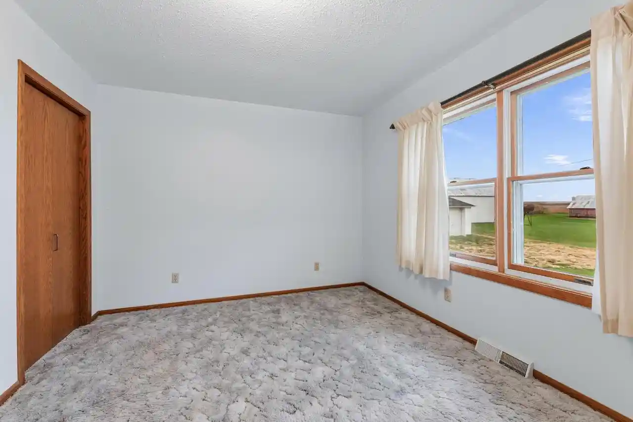 Photo 3 of Single family home for sale at 11619 Plituweit Rd, Caledonia, MN 55921 | MLS# 1983442 | Listing updated on 2026-10-06