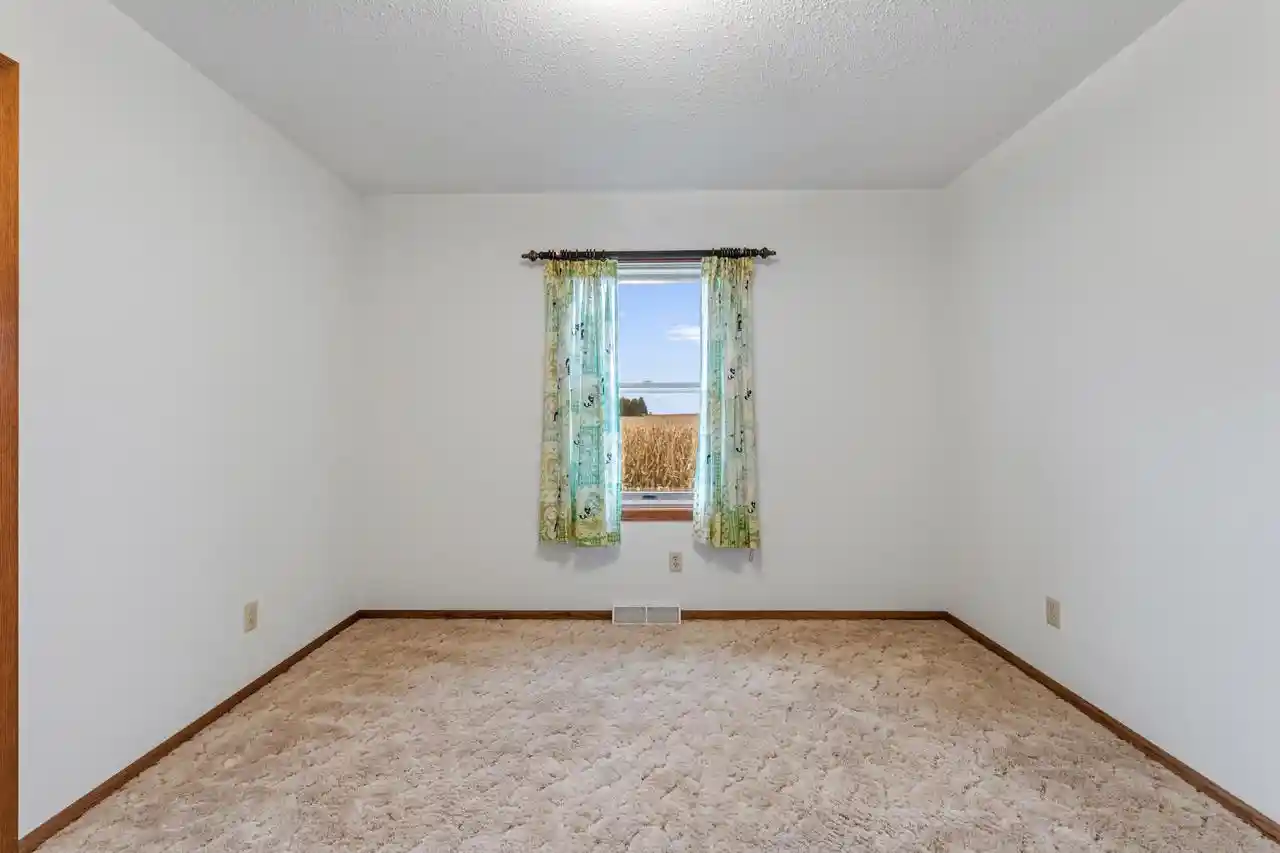 Photo 4 of Single family home for sale at 11619 Plituweit Rd, Caledonia, MN 55921 | MLS# 1983442 | Listing updated on 2026-10-06