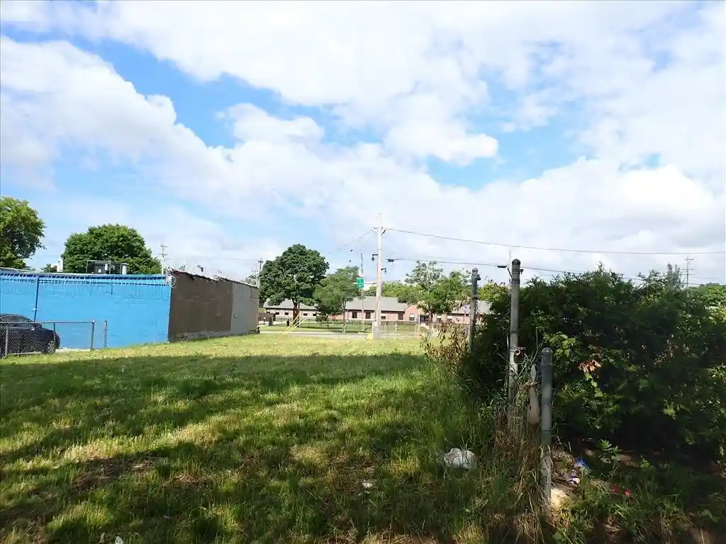 Land for sale at 2807 N 29th Street, Milwaukee, WI 53210 | MLS# 1983448