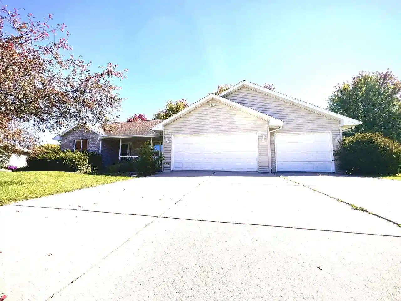 Single family home for sale at 2039 Meadow Links Dr, New Franken, WI 54229 | MLS# 50333787