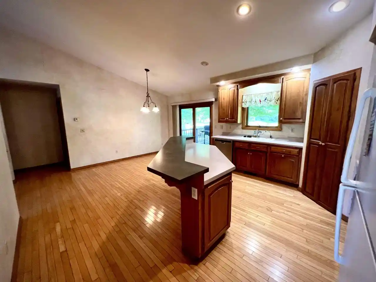 Photo 2 of Single family home for sale at 2039 Meadow Links Dr, New Franken, WI 54229 | MLS# 50333787 | Listing updated on 2026-10-06