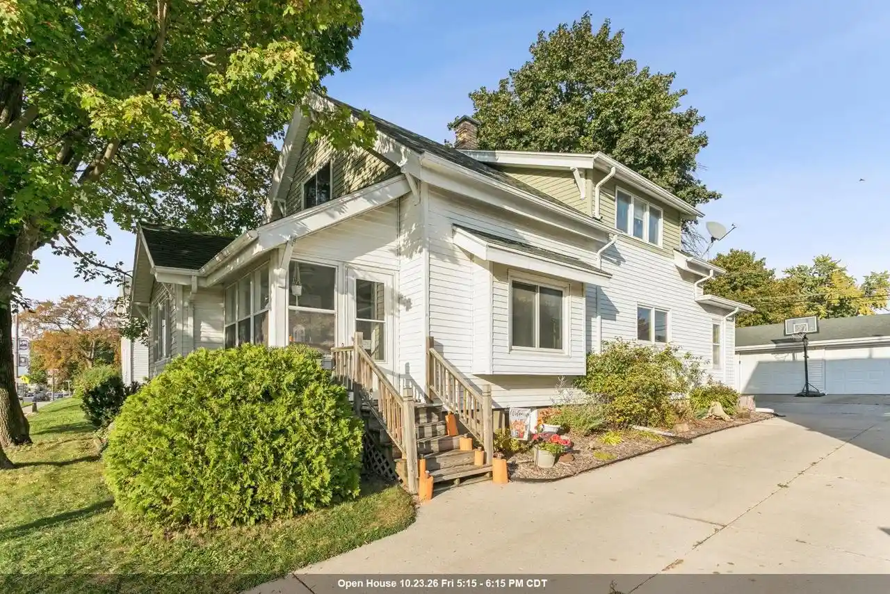 Photo 1 of Single family home for sale at 318 S Main St, Brillion, WI 54110 | MLS# 50333786 | Listing updated on 2026-10-19