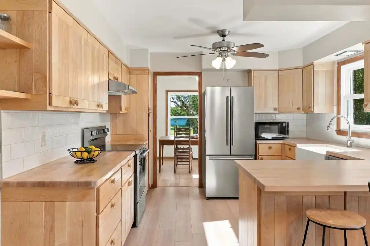 Photo 4 of Single family home for sale at W2268 Ledgeview Rd, Green Lake, WI 54941 | MLS# 2034069 | Listing updated on 2026-10-06