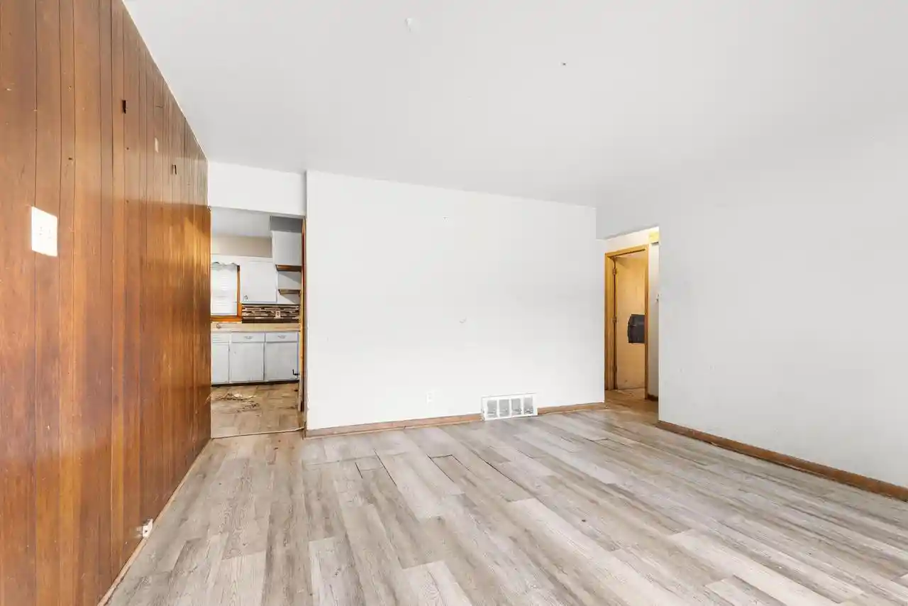 Photo 2 of Sale Pending at 4607 N 49th Street #4609, Milwaukee, WI 53218 | MLS# 1983483 | Listing updated on 2026-10-07
