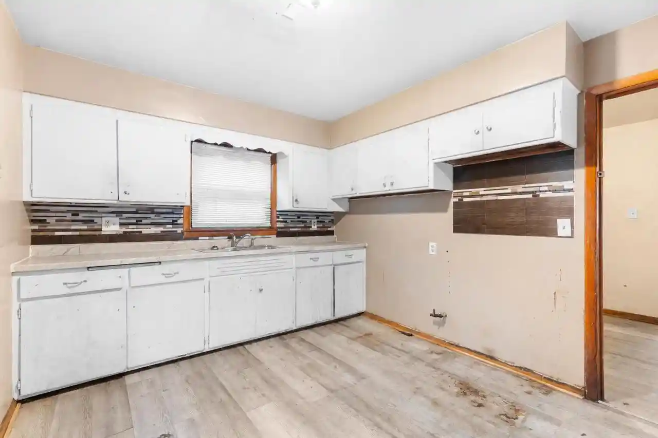 Photo 3 of Sale Pending at 4607 N 49th Street #4609, Milwaukee, WI 53218 | MLS# 1983483 | Listing updated on 2026-10-07