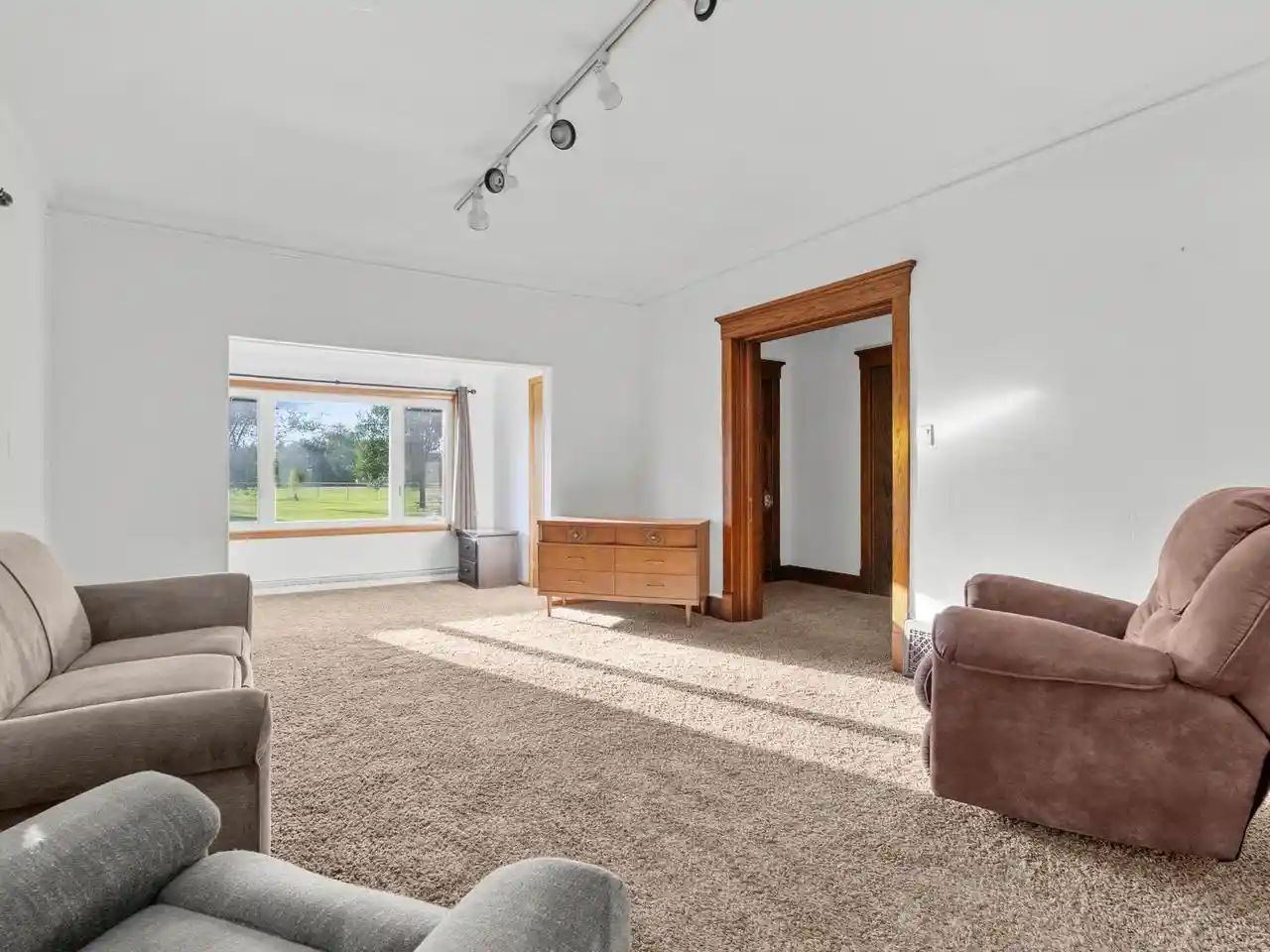 Photo 3 of Single family home for sale at 713 S 16th Street, Manitowoc, WI 54220 | MLS# 1983489 | Listing updated on 2026-10-05