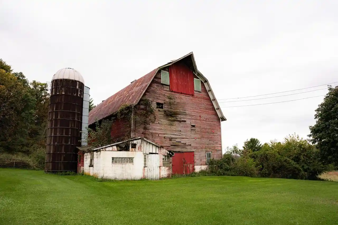 Photo 2 of Single family home for sale at 20041 County Hwy Sr, Richland Center, WI 53581 | MLS# 1983497 | Listing updated on 2026-10-05