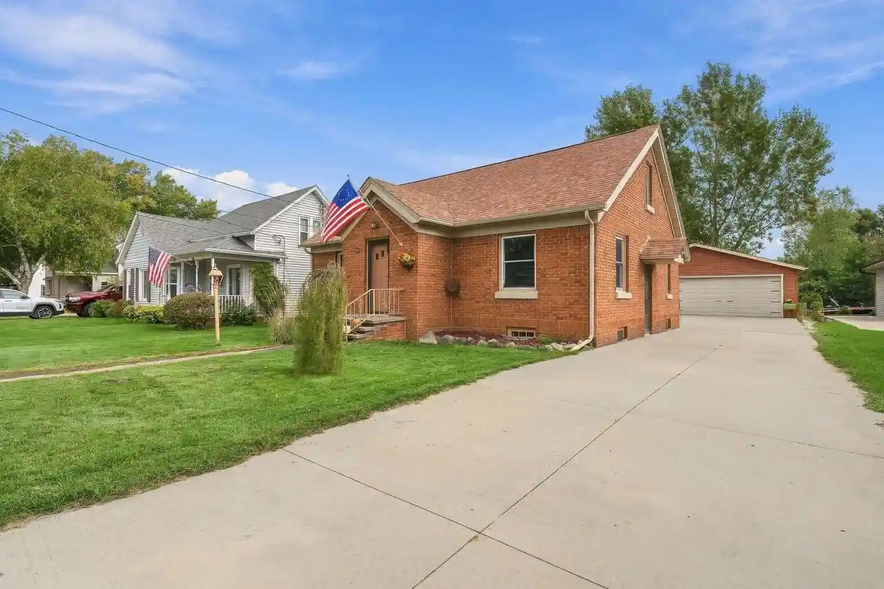 Photo 45 of Single family home for sale at 106 Center St, Fox Lake, WI 53933 | MLS# 2034091 | Listing updated on 2026-10-08