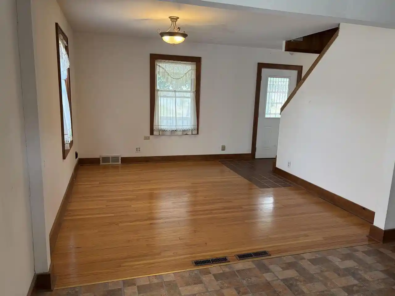 Photo 3 of Single family home for sale at 206 N Marietta St, Verona, WI 53593 | MLS# 2034093 | Listing updated on 2026-10-07