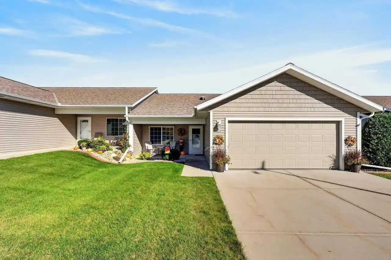 Photo 1 of Condo for sale at 458 Simon Dr, Hartford, WI 53027 | MLS# 1983519 | Listing updated on 2026-10-06