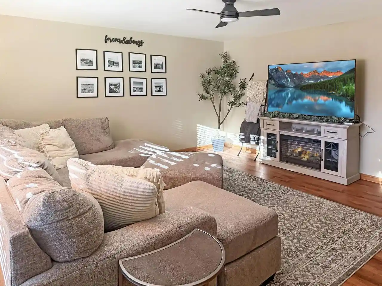 Photo 2 of Single family home for sale at 924 Laurel Ln, Kaukauna, WI 54130 | MLS# 50333794 | Listing updated on 2026-10-07