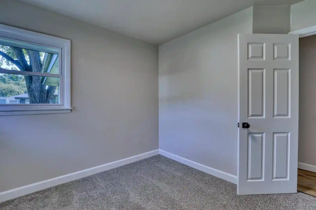 Photo 3 of Single family home for sale at 5406 N Shasta Dr, Glendale, WI 53209 | MLS# 1983531 | Listing updated on 2026-10-10