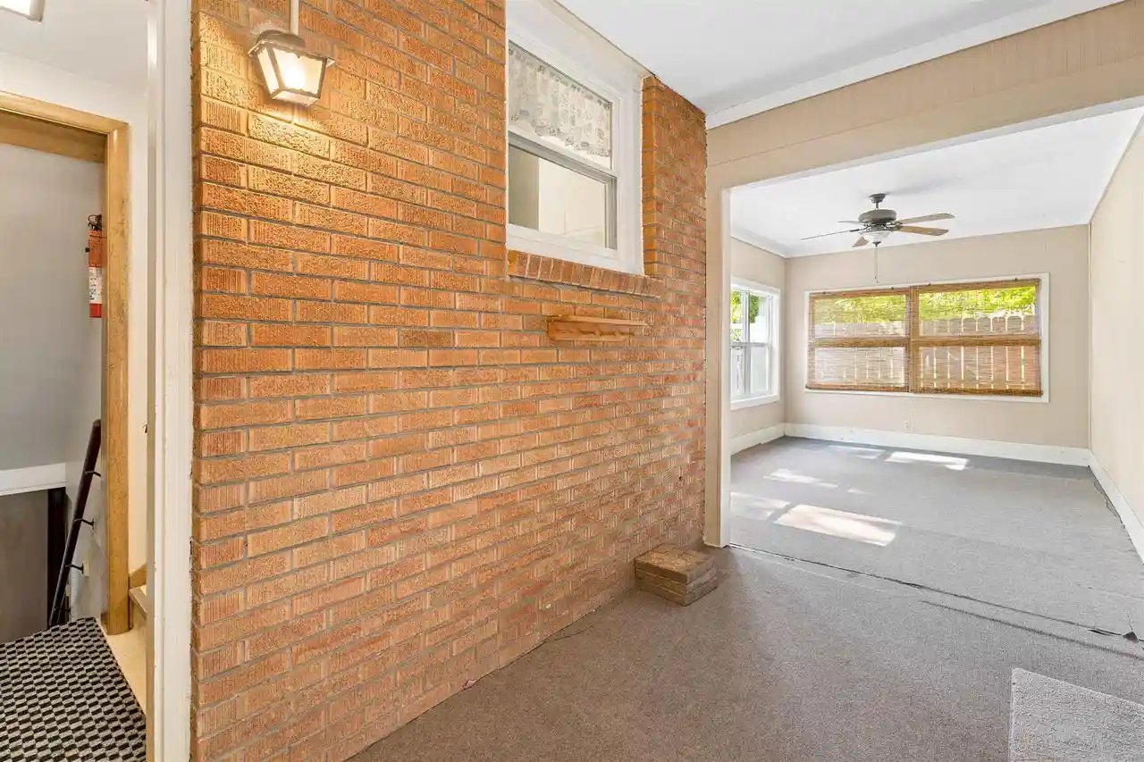 Photo 4 of Single family home for sale at 413 Stevens Ct, Oshkosh, WI 54901 | MLS# 50333801 | Listing updated on 2026-10-07