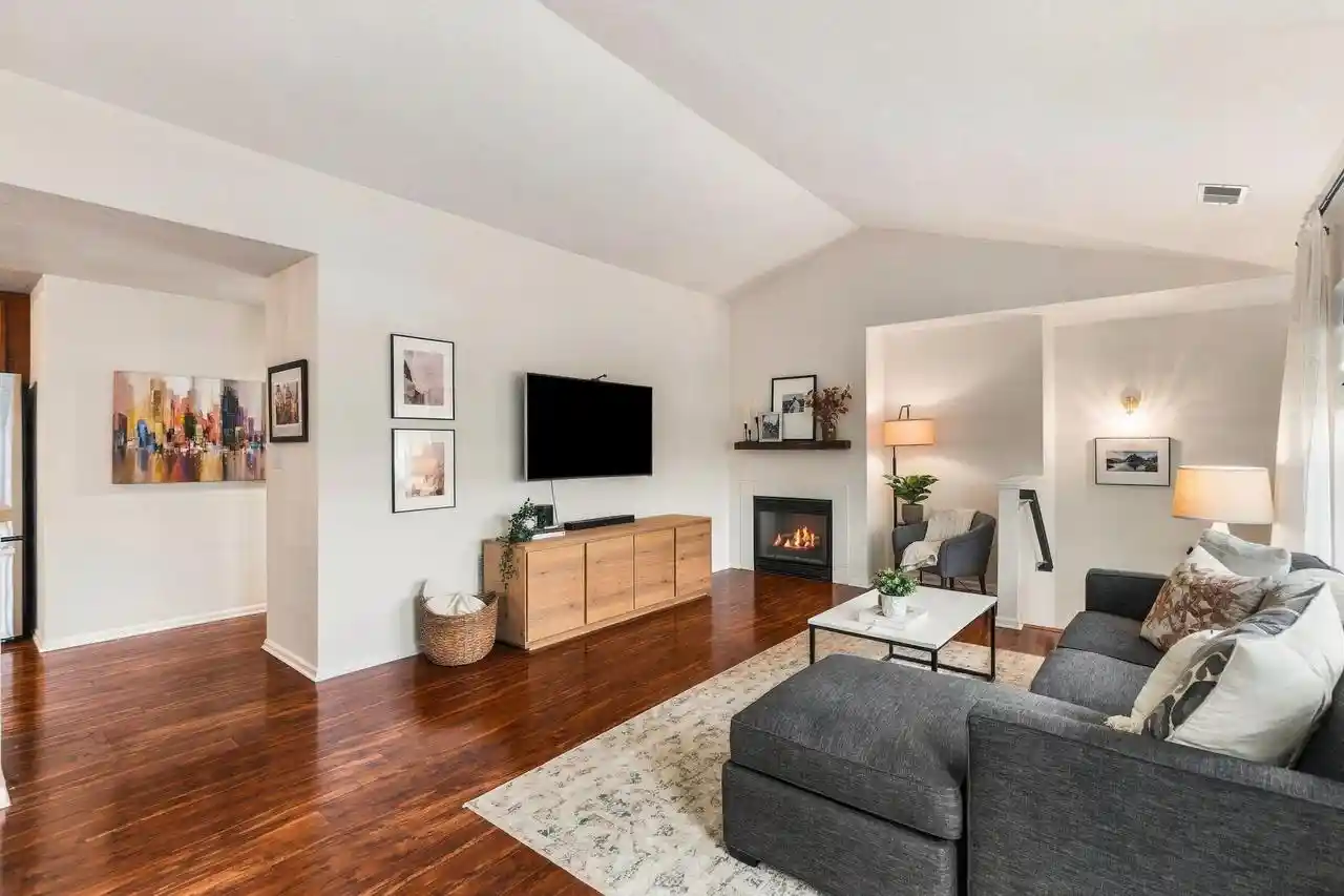 Listing Photo 40 - Condo for sale in N16w26532 Meadowgrass Cir located at N16w26532 Meadowgrass Cir, Pewaukee, WI 53072 - Unit N16w26532 Meadowgrass Cir
