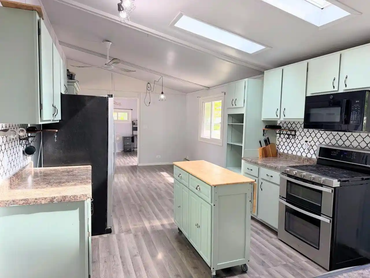 Photo 2 of Single family home for sale at 404 E Broadway St, Prairie Du Chien, WI 53821 | MLS# 2034100 | Listing updated on 2026-10-07