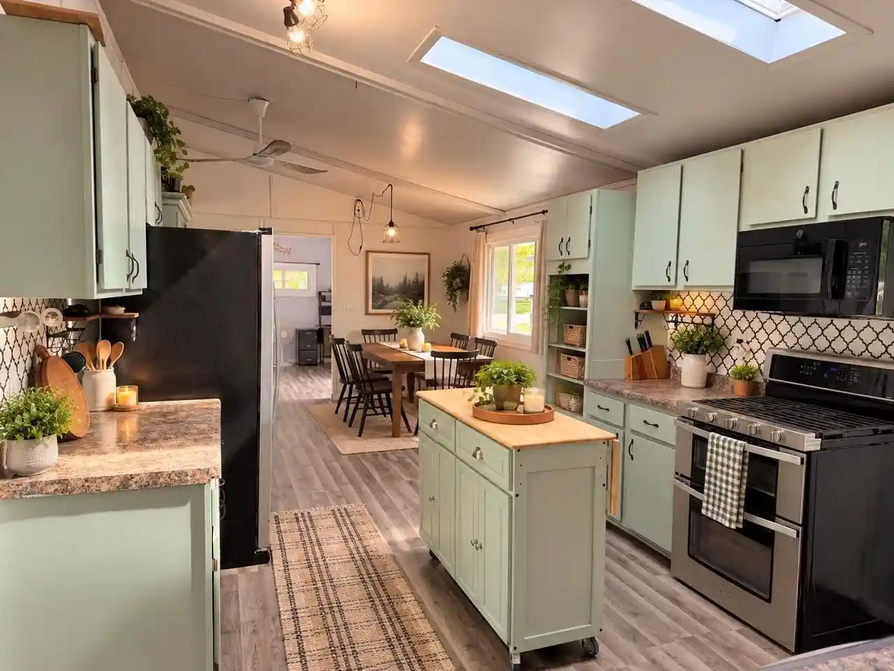 Photo 3 of Single family home for sale at 404 E Broadway St, Prairie Du Chien, WI 53821 | MLS# 2034100 | Listing updated on 2026-10-07
