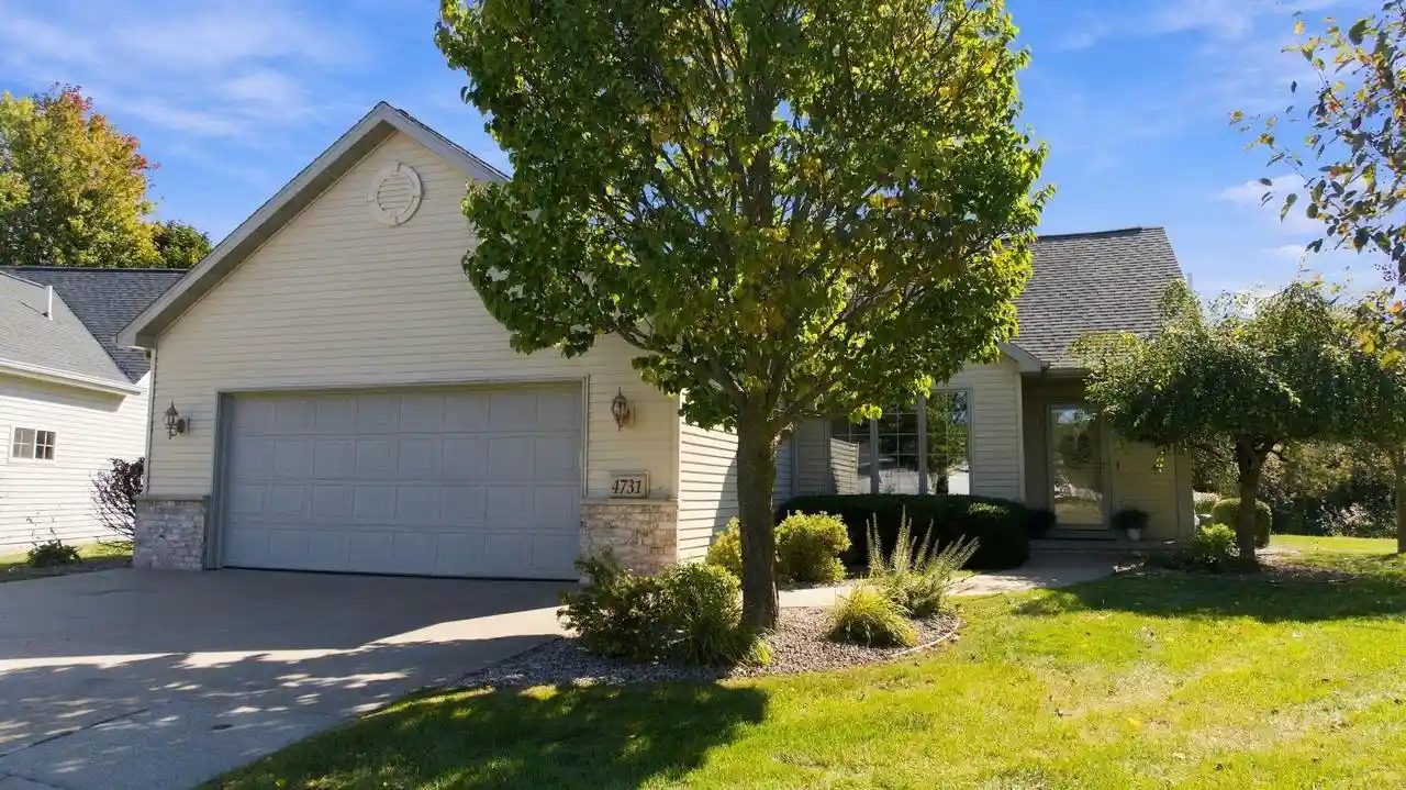 Photo 1 of Condo for sale at 4731 Westbrook Ct, Appleton, WI 54913 | MLS# 50333815 | Listing updated on 2026-10-07