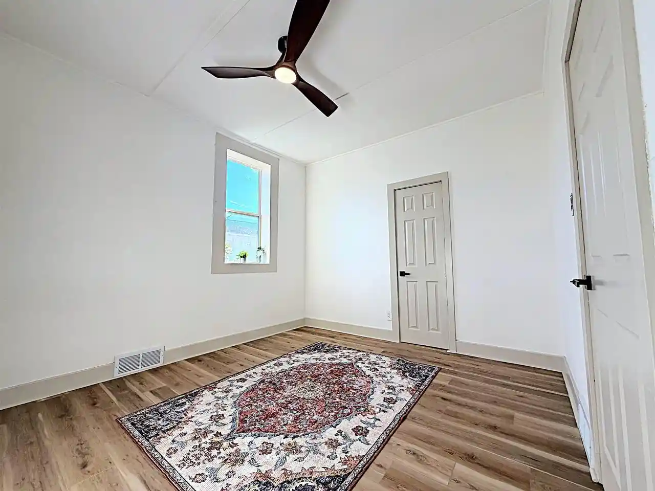 Photo 2 of Single family home for sale at 142 Bennett St, Clintonville, WI 54929 | MLS# 50333811 | Listing updated on 2026-10-06