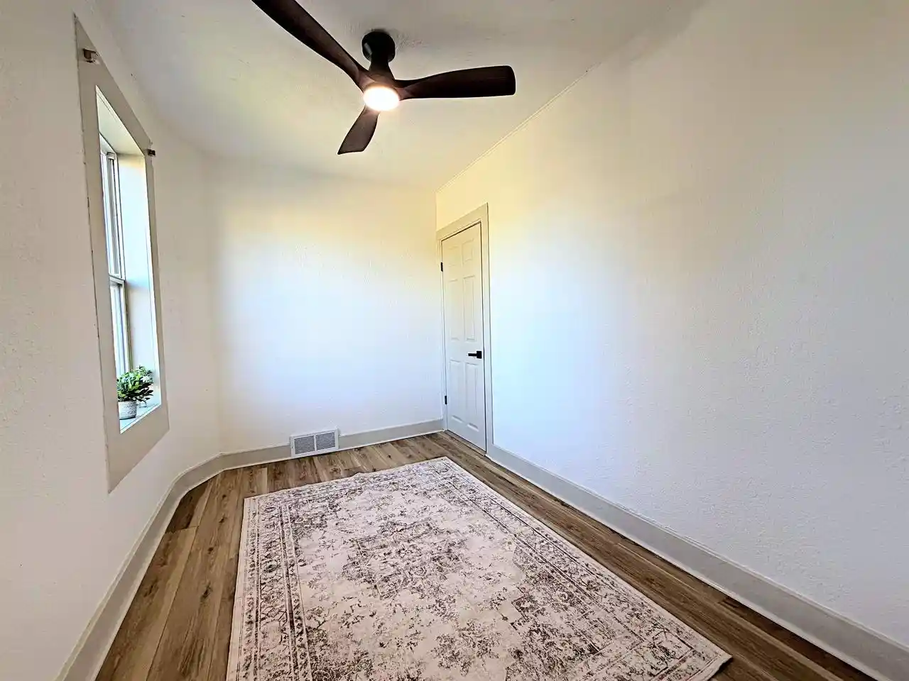 Photo 3 of Single family home for sale at 142 Bennett St, Clintonville, WI 54929 | MLS# 50333811 | Listing updated on 2026-10-06